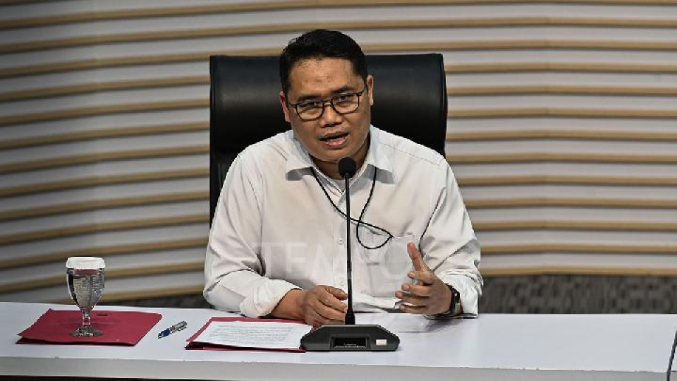 Plt Deputi Penindakan dan Eksekusi KPK Asep Guntur Rahayu menyampaikan keterangan pers di Gedung Merah Putih KPK, Jakarta, 9 Agustus 2025. 