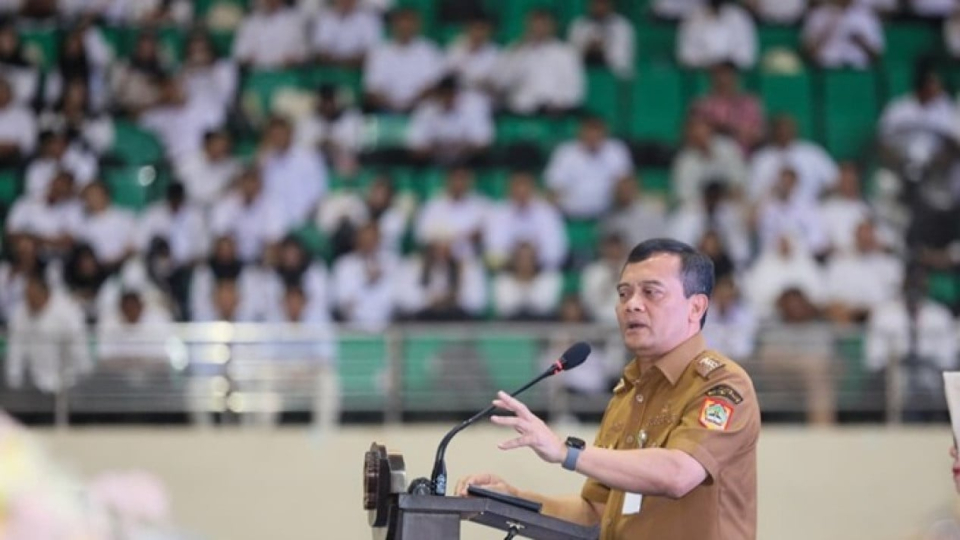 Pernyataan Gubernur Jateng Ahmad Luthfi Soal MBG Disorot :Perutnya Kaget Usai Santap Makanan MBG Mengundang Reaksi Keras