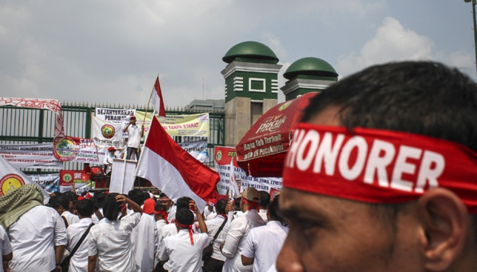 ‘Honorer’: Dari Makna Kehormatan Menjadi Derita yang Dilembagakan