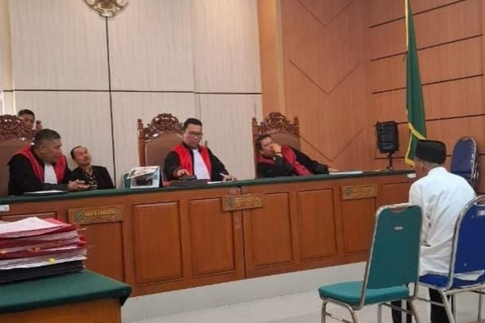 Kakek di Situbondo Menangis, Dituntut 2 Tahun Penjara karena Tangkap Burung Cendet di Baluran