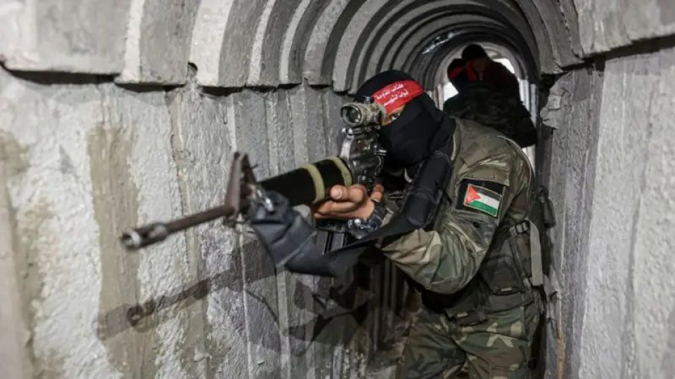 Ditempatkan di salah satu pusat infrastuktur tempur Hamas, bagaimana risiko TNI terlibat dalam program Board of Peace di Gaza?