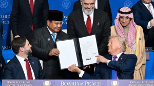 Prabowo Dalam Gemuruh Geopolitik - Antara BRICS, Washington, dan Target 8 Persen