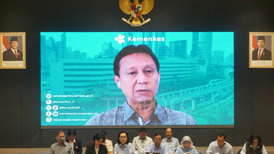 Menteri Kesehatan, Budi Gunadi Sadikin memberikan keterangan pers kasus pemerkosaan Dokter PPDS UNPAD di RSHS Bandung di Jakarta, 21 April 2025. Menteri Kesehatan menyatakan akan ada perbaikan yang serius, sistematis, dan konkret bagi Program Pendidikan Dokter Spesialis (PPDS). Perbaikan berdasarkan kejadian-kejadian yang berulang terjadi, mulai dari Semarang, Bandung, Jakarta, Manado, dan Medan dengan Dokter PPDS. 