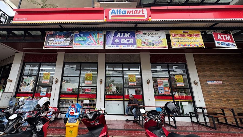 Ramai Karyawan Alfamart Jadi Pengangguran, Puluhan Gerai Ditutup