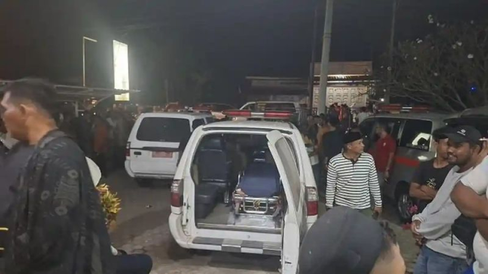 Puluhan Murid Diduga Keracunan MBG, Ambulans Rujuk Pasien ke Sejumlah Puskesmas dan RS di Bireuen