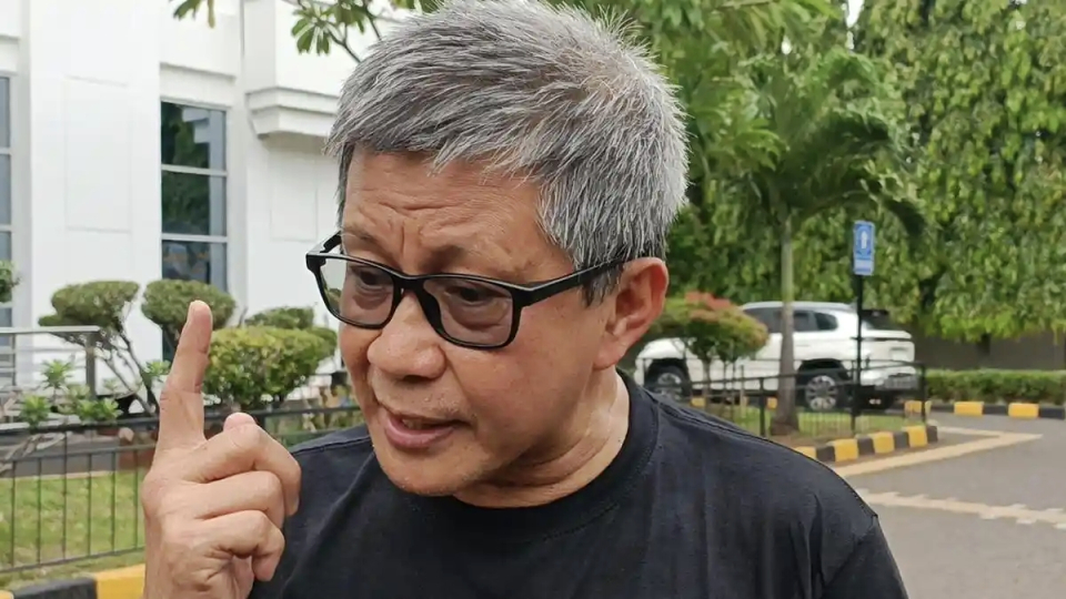 Belum Sebulan Jadi Wantimpres, Rocky Gerung Ditegur Istana setelah Desak Gibran Mundur