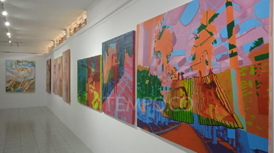Pameran bersama bertajuk Through Images, Through Selves, yang berlangsung 26 Juli-2 Agustus 2025. di Galeri Thee Huis Taman Budaya Jawa Barat, Bandung. 