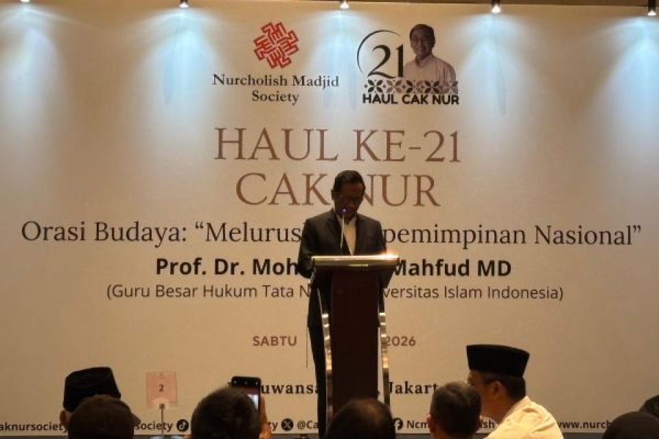 Mahfud MD dalam orasi bertajuk “Meluruskan Kepemimpinan Nasional” pada acara Haul ke-21 Nurcholish Madjid (Cak Nur) di Hotel Luwansa, Jakarta Selatan, Sabtu (29/8/2026). Foto: CR 37
