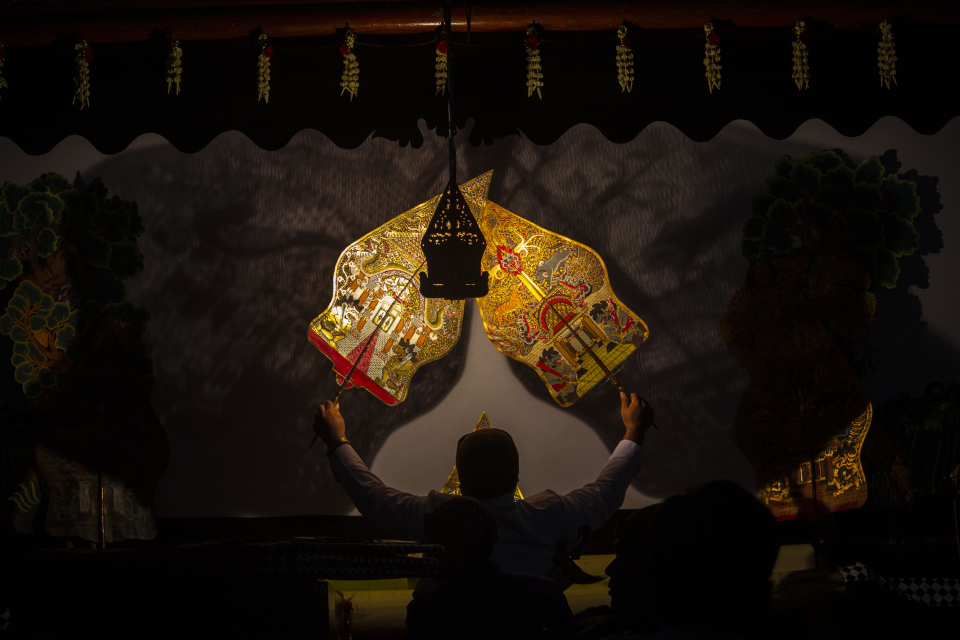 Gunungan Pada Wayang, Goro-goro Dan Semesta