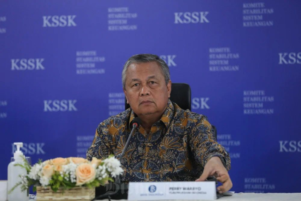 Gubernur Bank Indonesia Perry Warjiyo pada konferensi pers hasil rapat berkala Komite Stabilitas Sistem Keuangan (KSSK) di Jakarta, Senin (28/7/2025). 