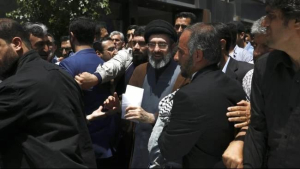 Mojtaba Khamenei Perintahkan Selat Hormuz Tetap Ditutup, Serukan Negara Tetangga Tutup Pangkalan AS