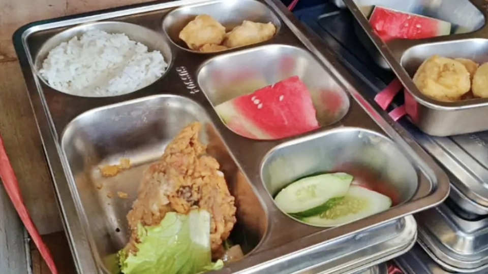 Puluhan Paket MBG di SDN Madurejo 2 Lumajang Ditarik Pasca Ada Temuan Diduga Belatung di Ayam Goreng