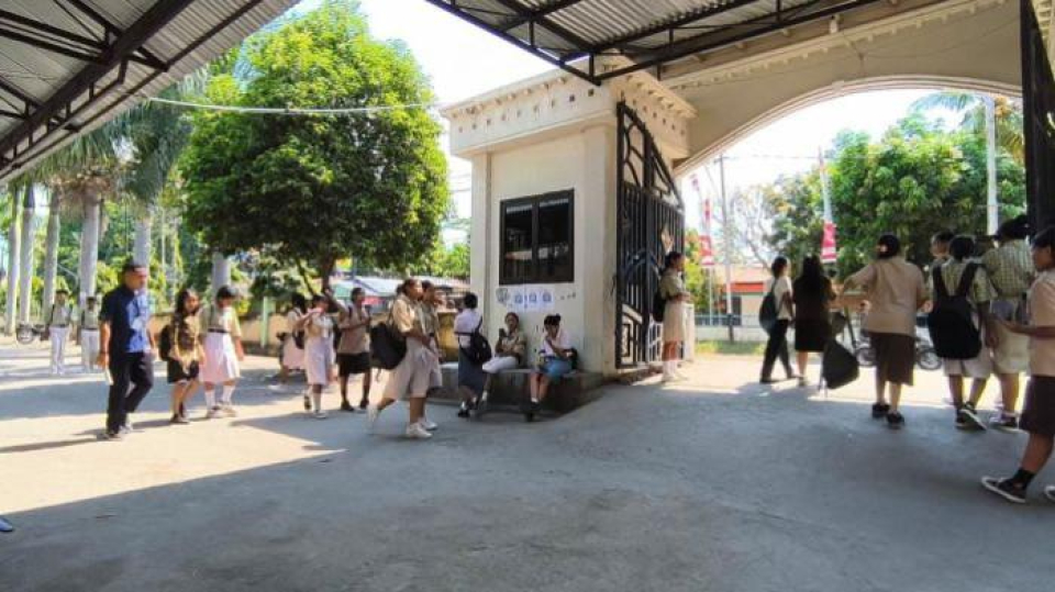 Konsumsi MBG, Muntah dan Masuk Rumah Sakit, Pelajar di Sikka Klarifikasi di Dinkes, Dandim dan Intel