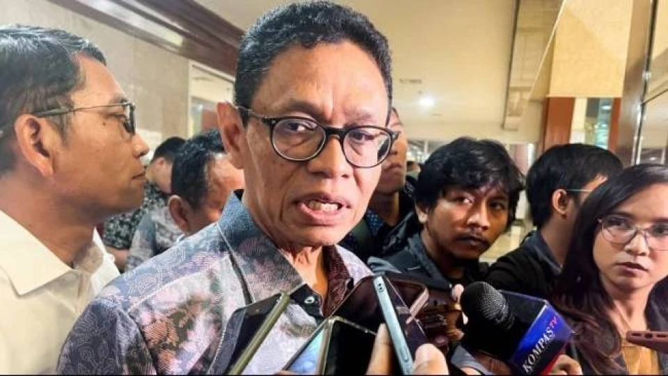 Wakil Menteri Energi dan Sumber Daya Mineral (ESDM) Yuliot Tanjung ditemui seusai Rapat Kerja dengan Badan Legislasi DPR RI di Jakarta, Selasa (11/2/2025). 