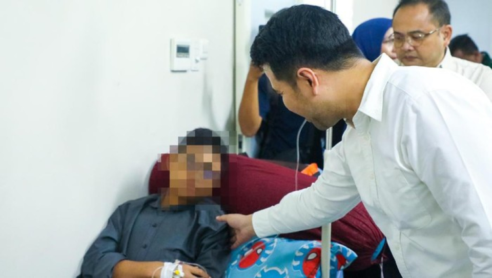 Wagub Emil Kawal Investigasi 261 Pelajar Keracunan MBG di Mojokerto